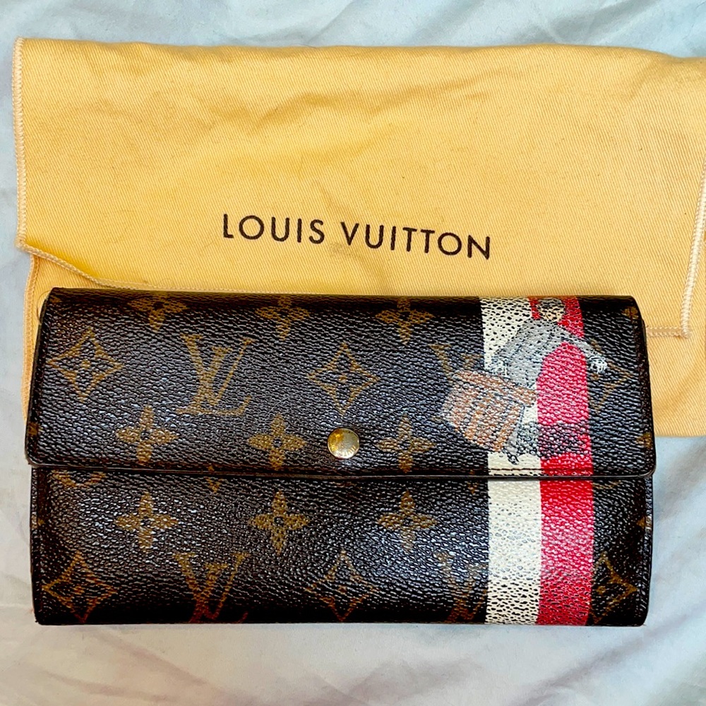 Limited edition Louis Vuitton used luggage man wallet